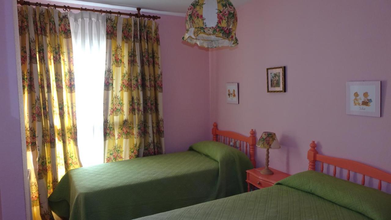 Ferienwohnung Piso Grande En El Centro De Jaca Con Wifi Y Garaje Exterior foto